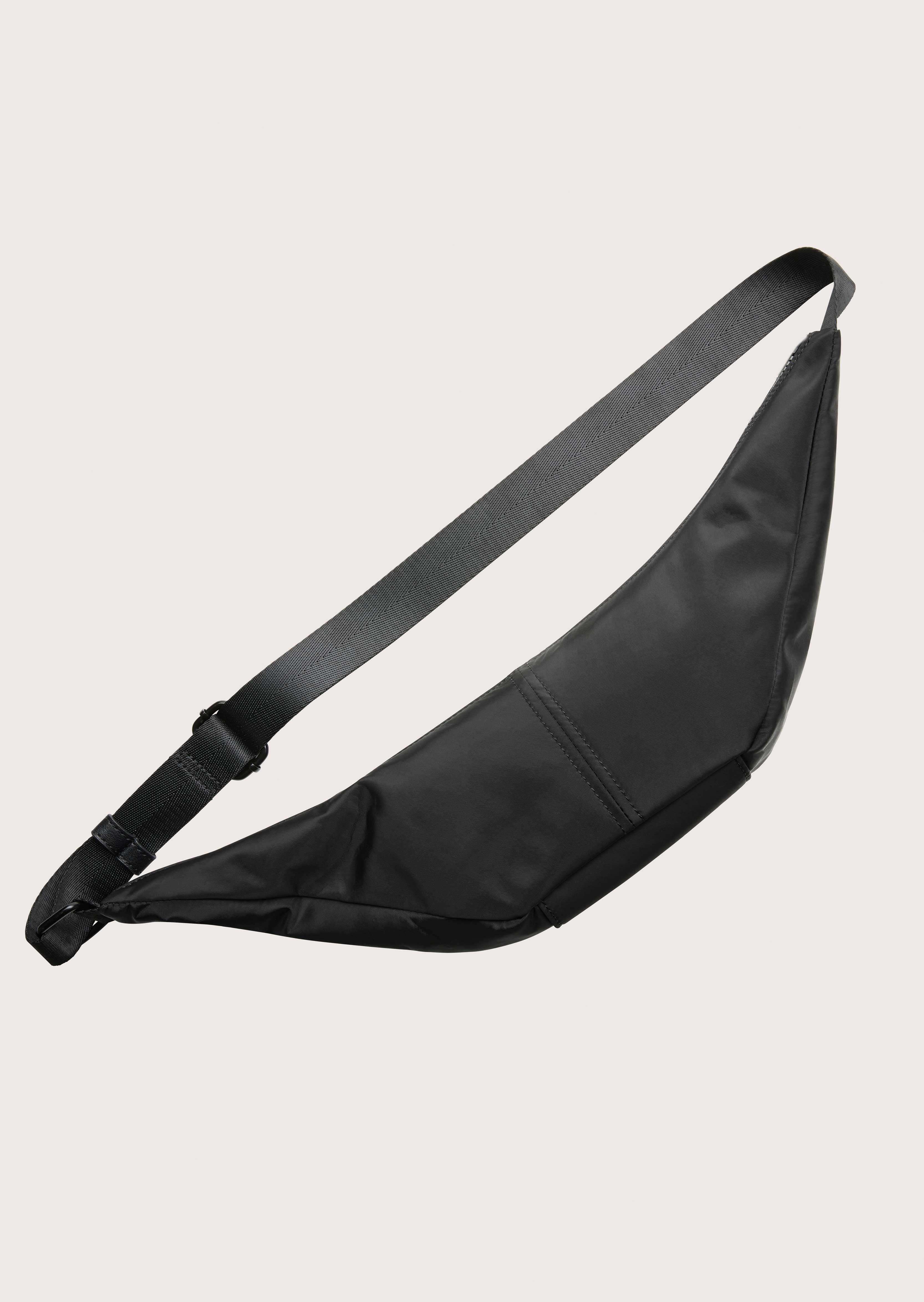 243A418.BLK-236_41e5c6a9-0118-4875-9b4b-cf3caabfea31_1