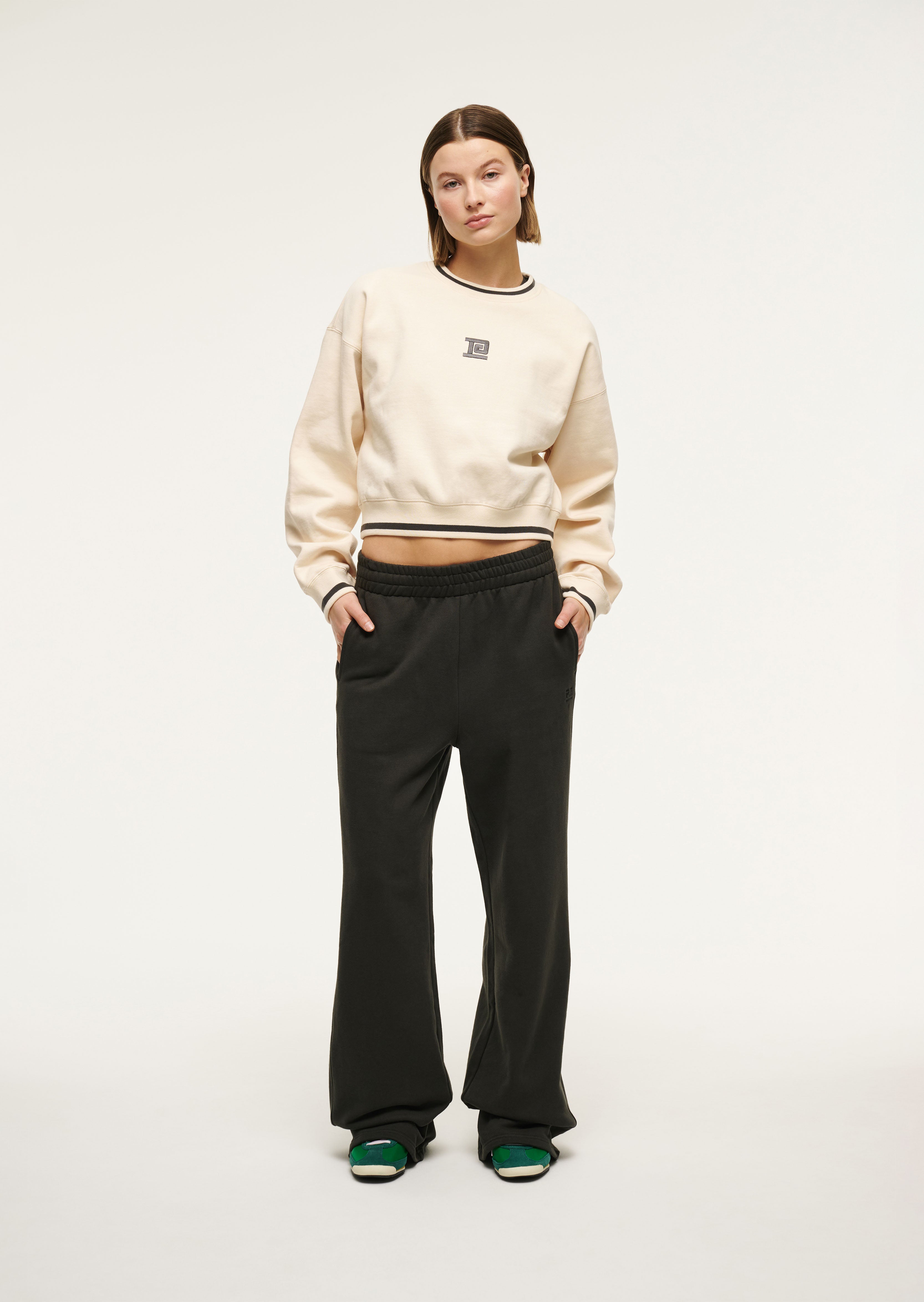 244F189_WHISPERWHITE-003_1