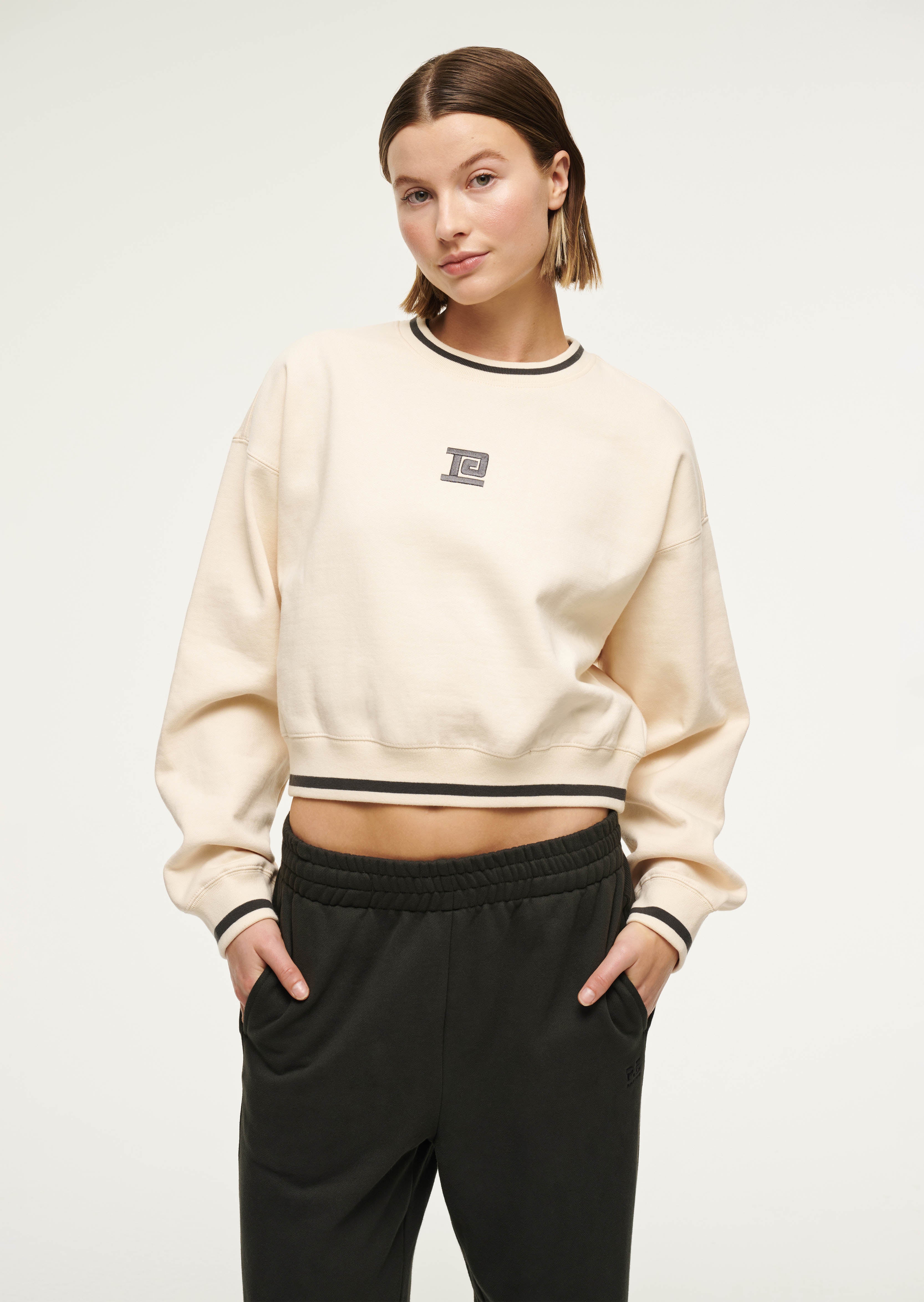 244F189_WHISPERWHITE-028_1