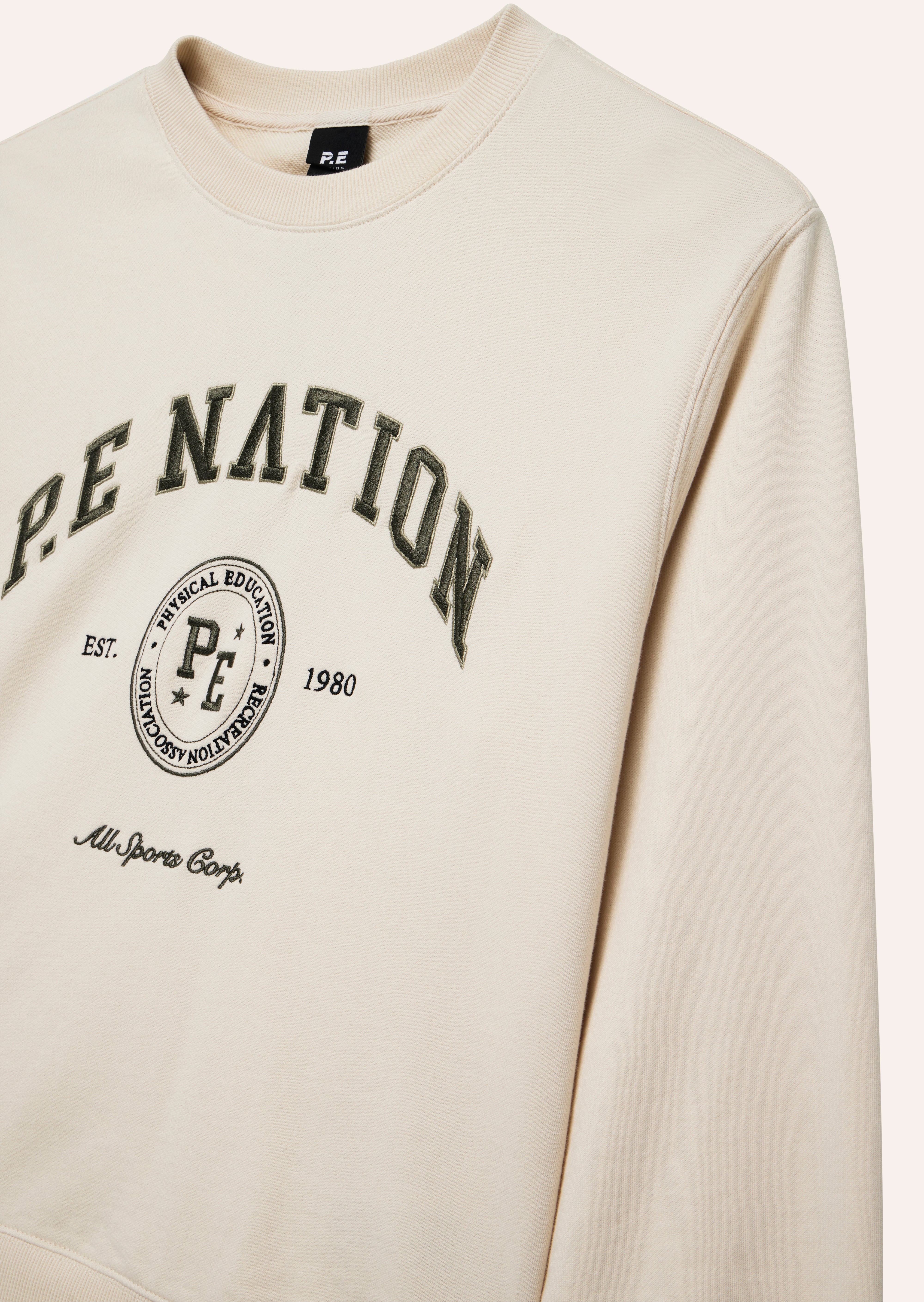 251F306-WHISPER+WHITE_02_1