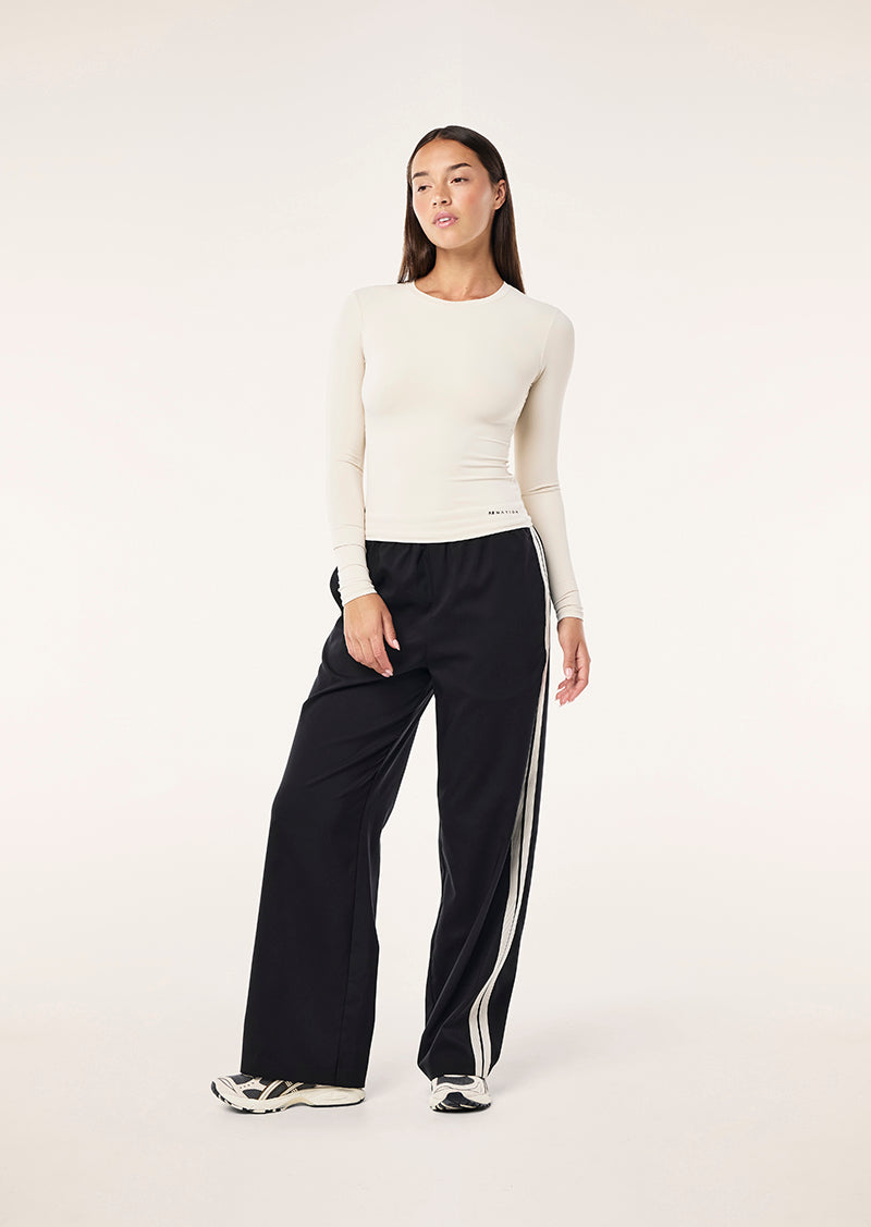 2+FOUNDATION+LS+TOP_243L265_CLOUD-4596_1