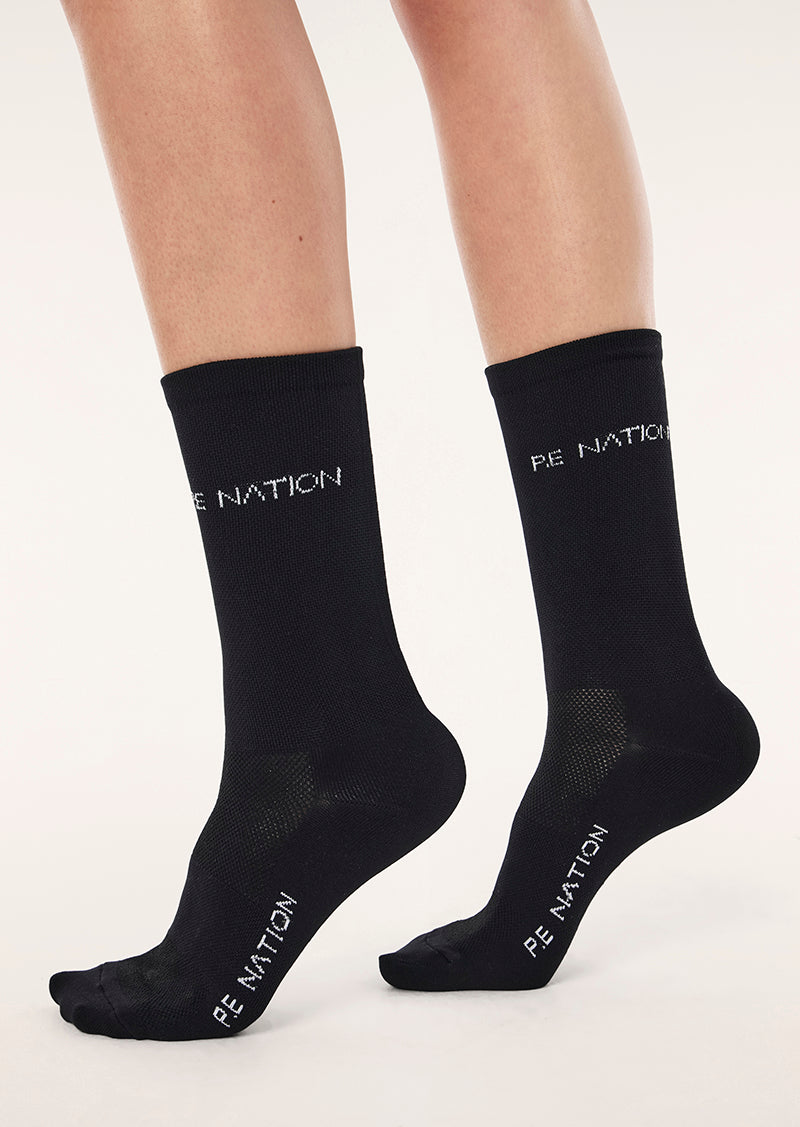 AERO+RUNNING+SOCK_262A090_BLACK-011_1