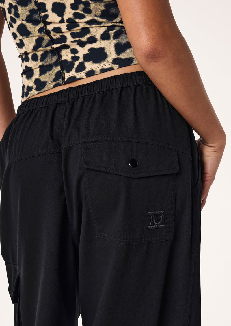 AWARD+PANT_BLACK_017_1
