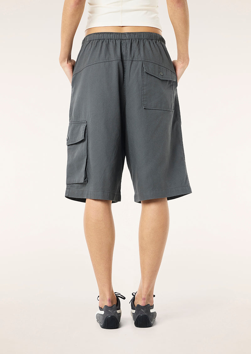 AWARD+SHORT_244S200_GUNMETAL-23_1