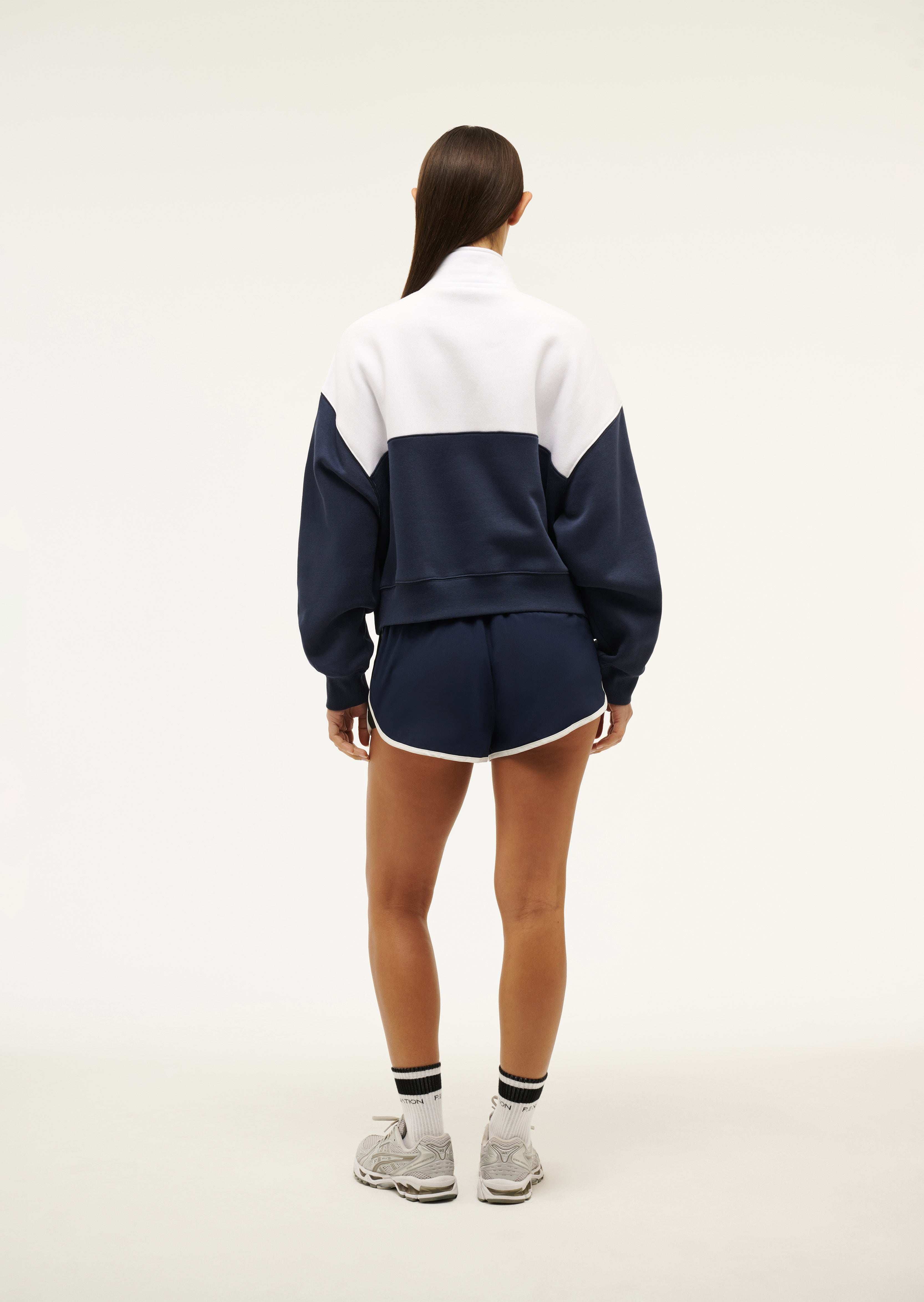 CENTREFIELDSWEAT_243F304_WHITEDARKNAVY-040_1