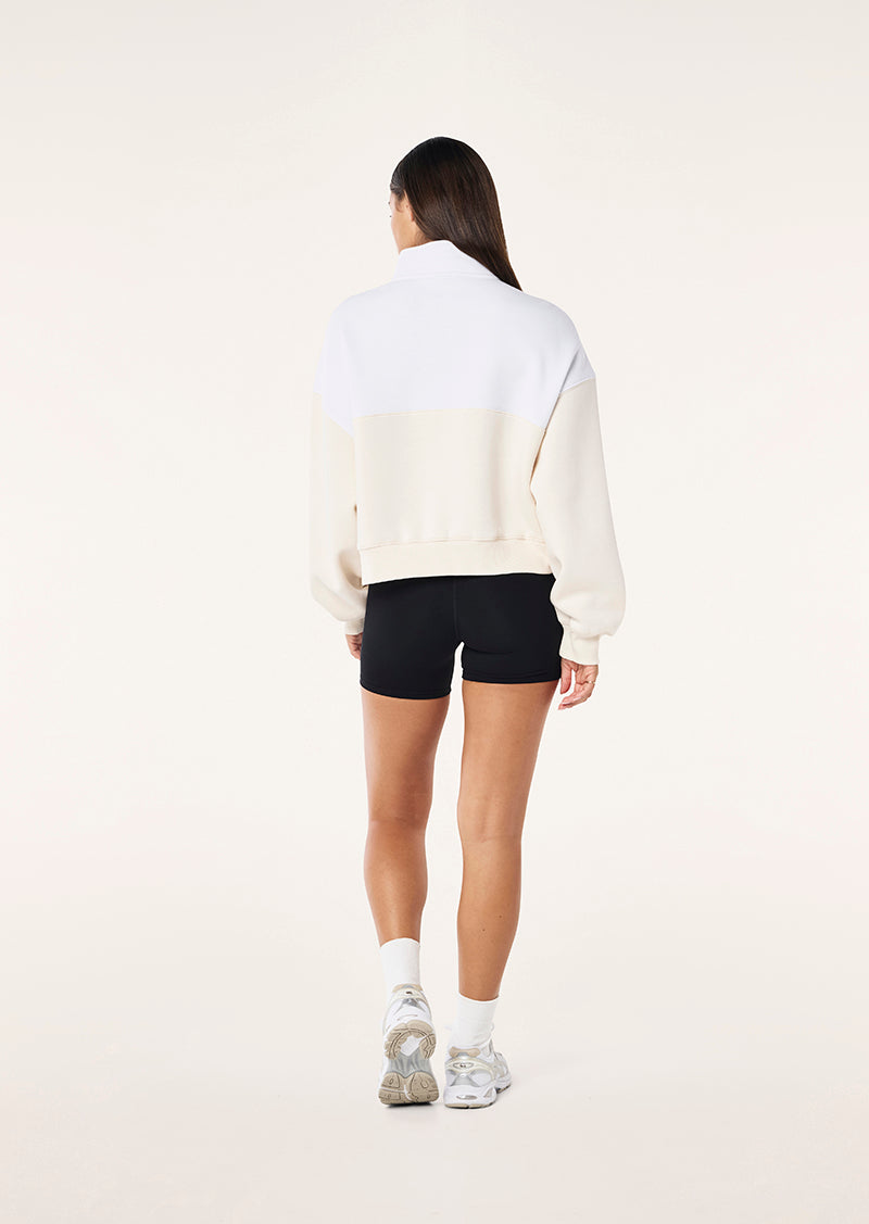 CENTRE+FIELD+SWEAT_243F304_WHISPER+WHITE+_024_1