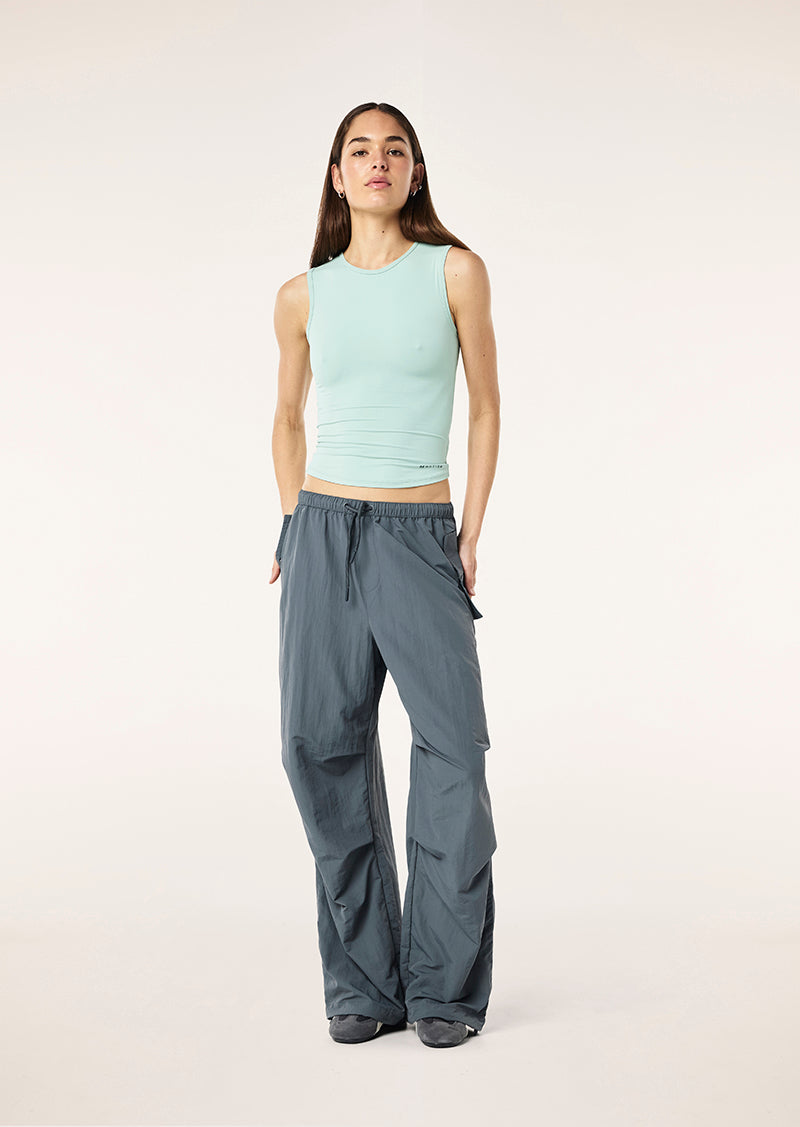 DISCOVERY+PANT_252P058_THUNDER-10_1