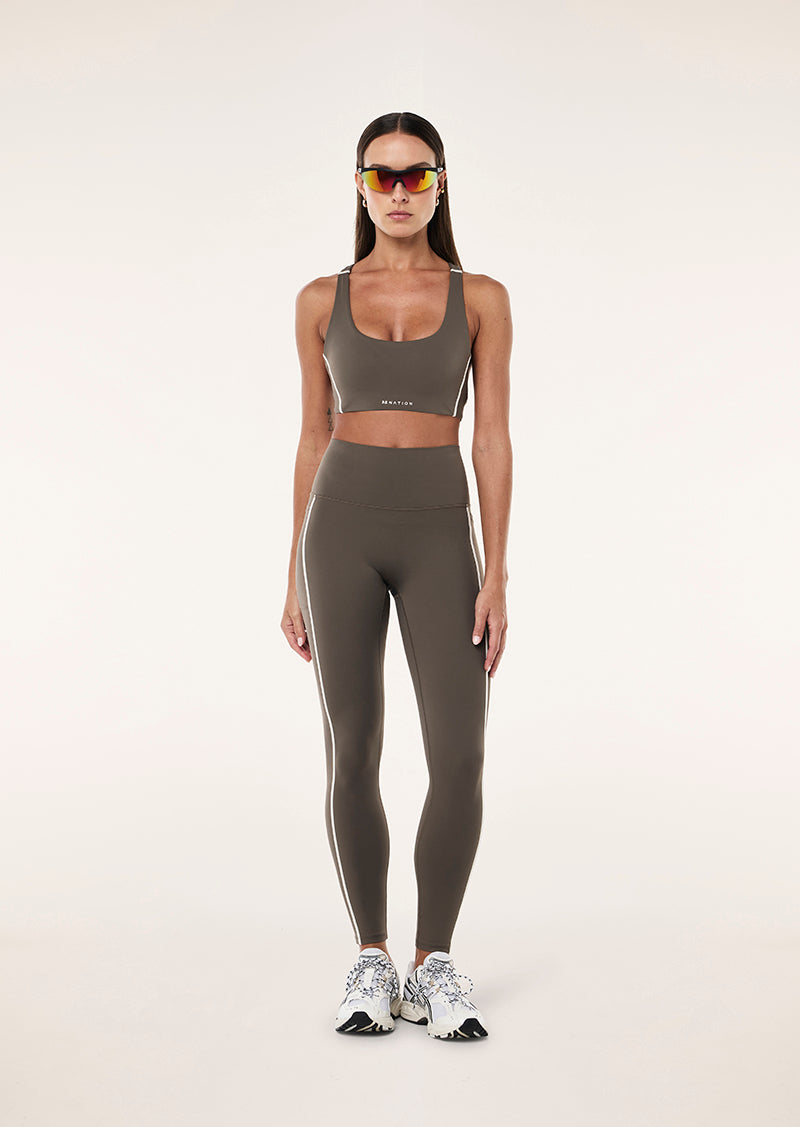 DYNAMIC SPORTS BRA IN MAJOR BROWN BY P.E NATION, WOMEN'S ATHLEISURE SPORTS BRAS