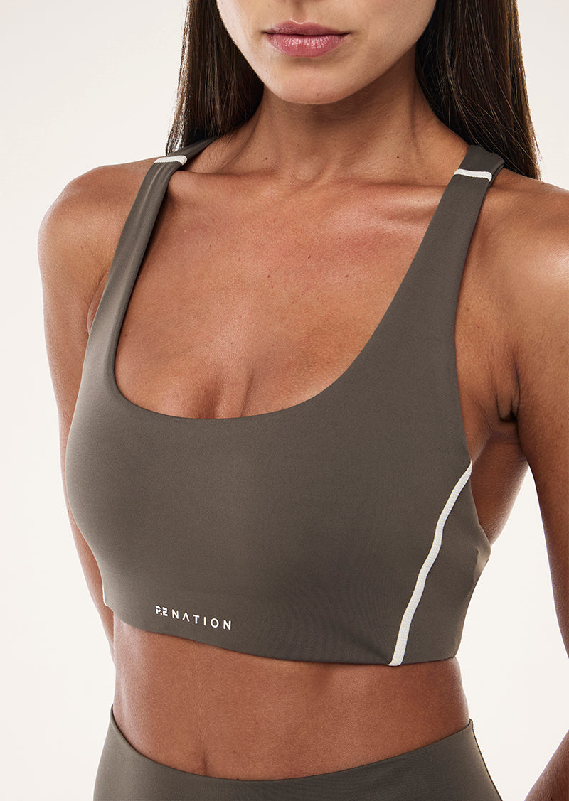 DYNAMIC SPORTS BRA IN MAJOR BROWN BY P.E NATION, WOMEN'S ATHLEISURE SPORTS BRAS