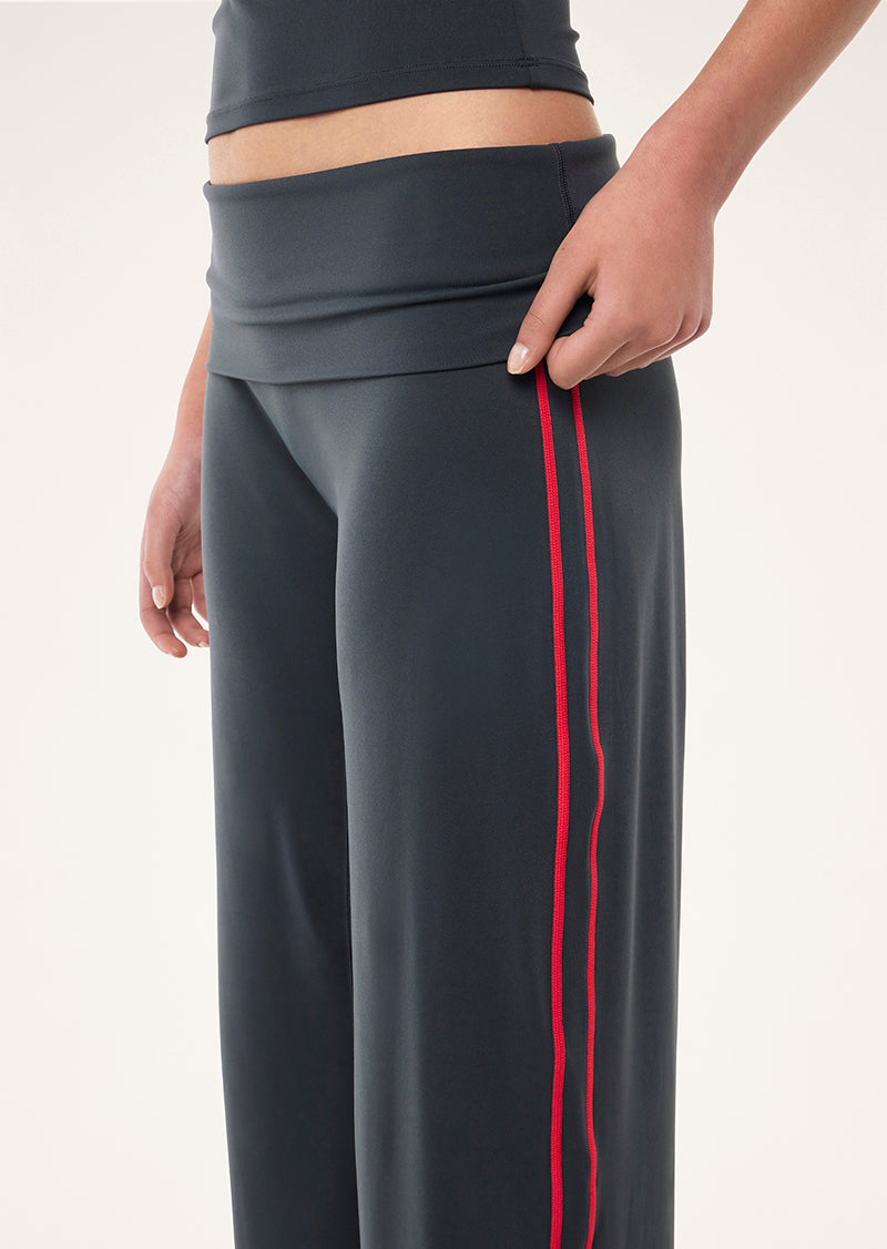 FOLD+OVER+WIDE+LEG+LEGGING_264G069_ASPHALT+STRAWBERRY-40_1