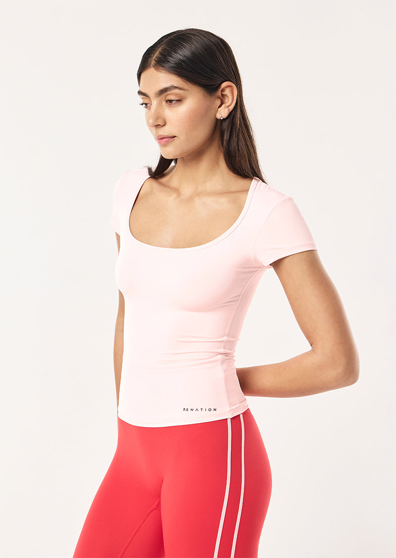 FOUNDATION SCOOP SHORT SLEEVE TOP IN SOFT PINK