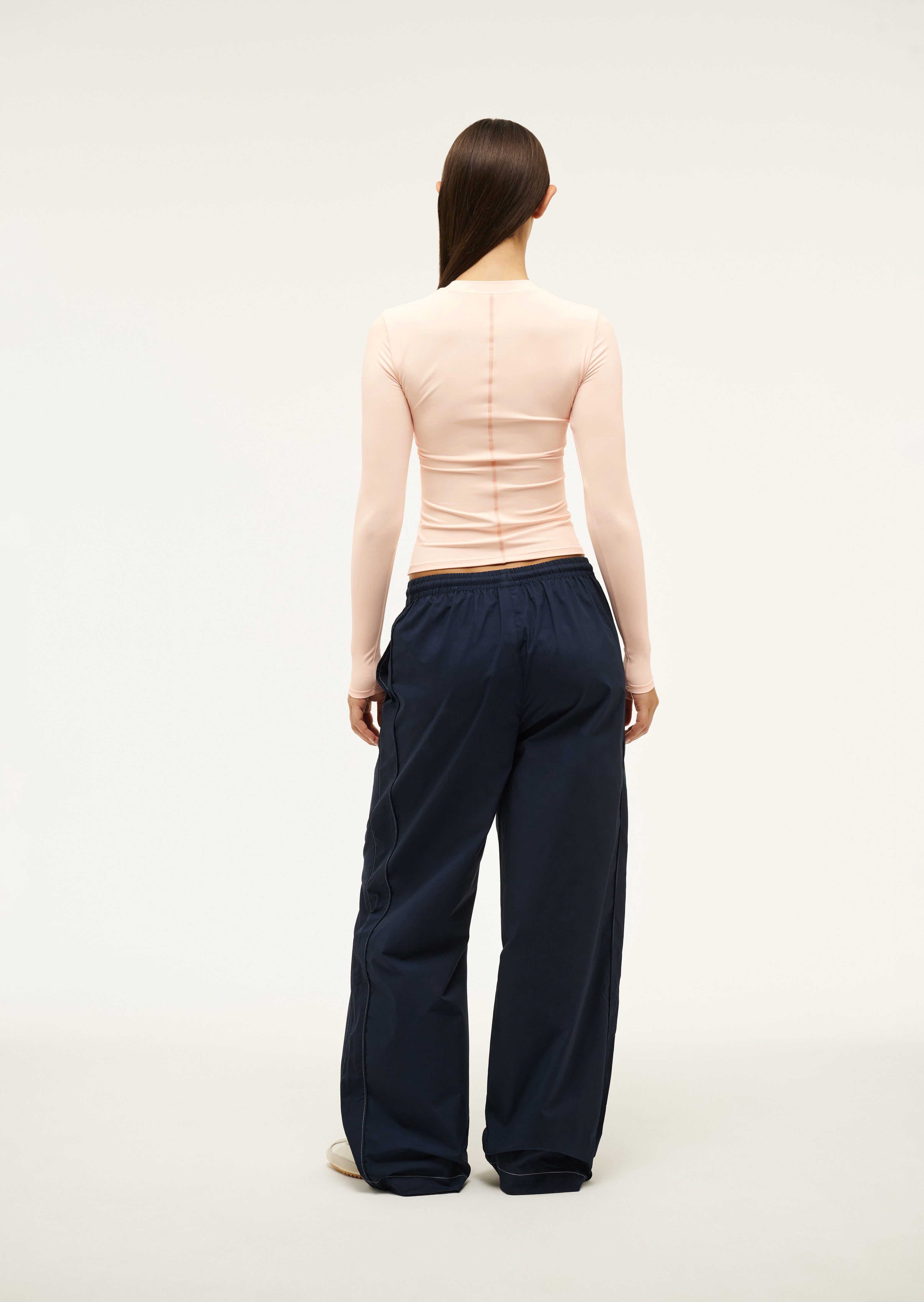 FOUNDATIONLSTOP_243L265_BLUSH-013-R_1