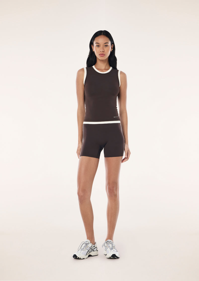 FOUNDATION+LAYER+MUSCLE+TANK_264W067_COFFEE+WHISPER+WHITE-59_1