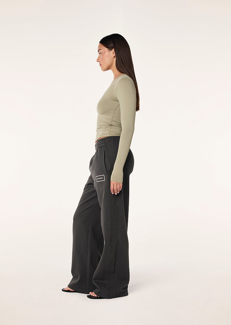 FOUNDATION+LS+TOP_243L265_SILVER+SAGE_034+1_1