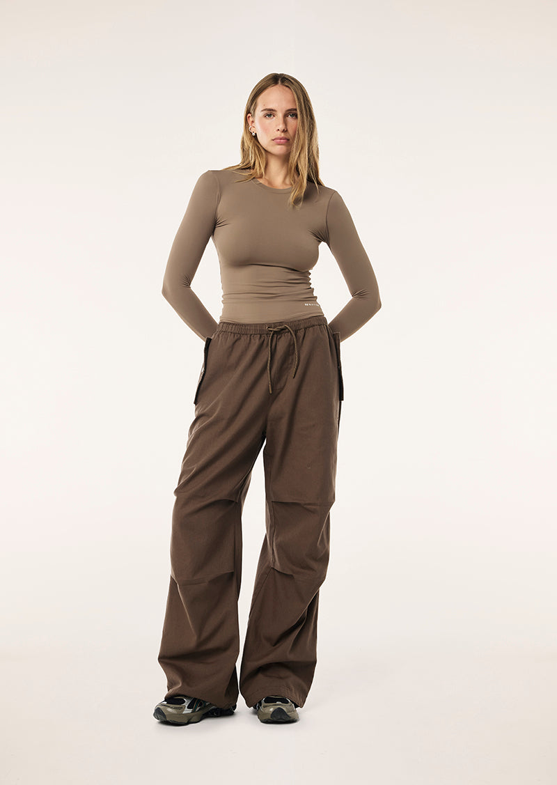 DISCOVERY COTTON PANT IN WALNUT BY P.E NATION, WOMENS ATHLEISURE CARGO STREETWEAR PANT BROWN