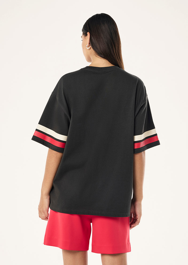 FRONTLINE+OVERSIZE+TEE_254T180_ASPHALT-32_1