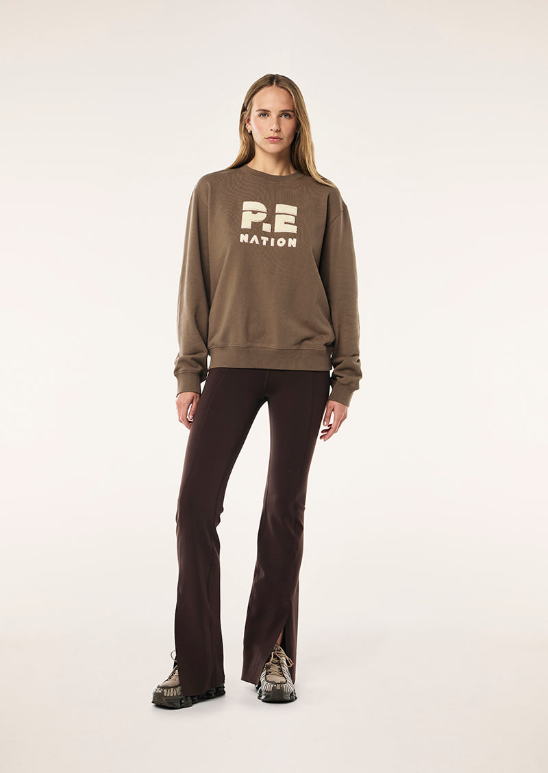 HEADS UP BOUCLE SWEAT IN WALNUT BY P.E NATION, WOMENS ATHLEISURE GRAPHIC SWEATSHIRT BROWN