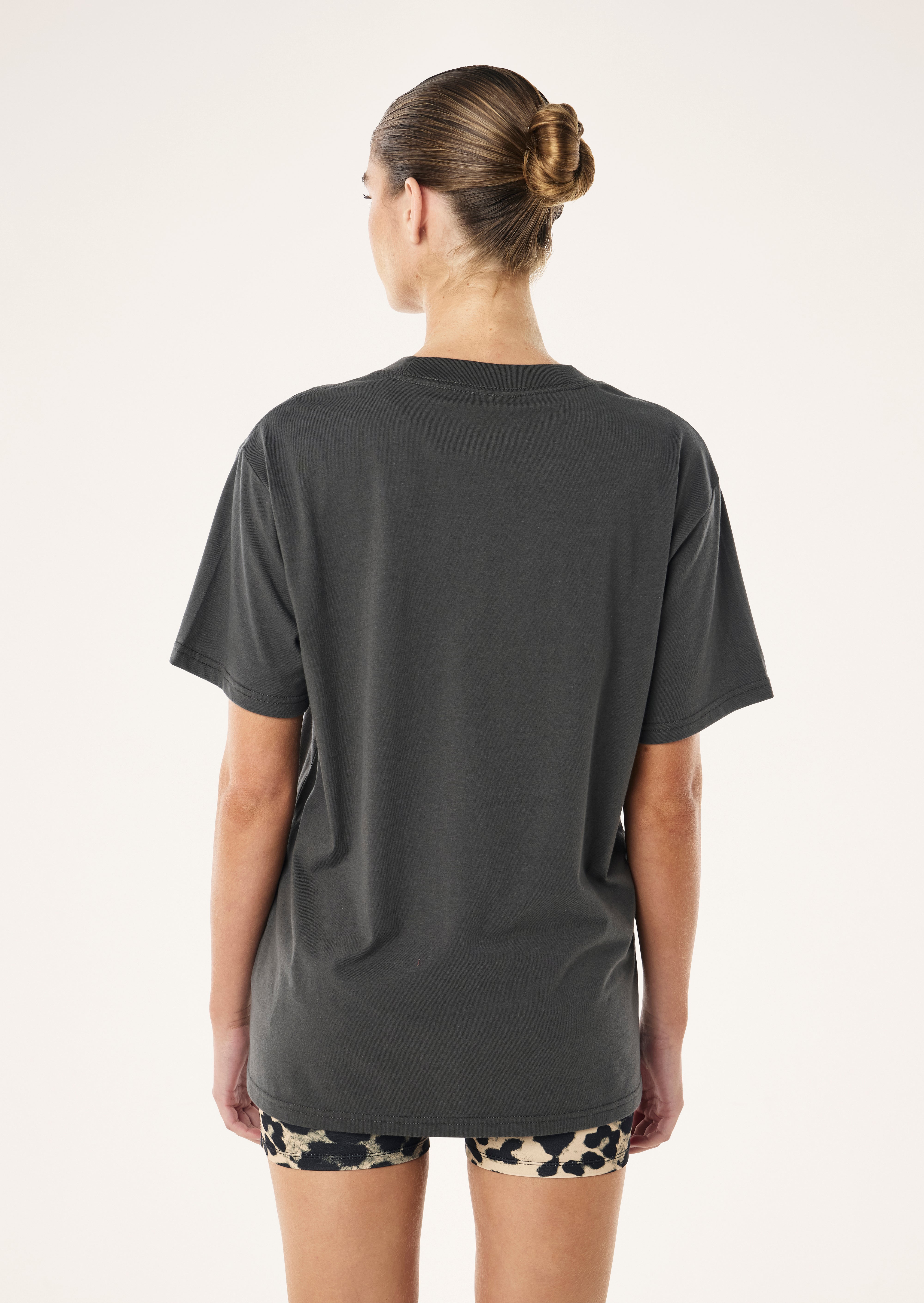 HERITAGE+TEE+IN+GUNMETAL+-26_1