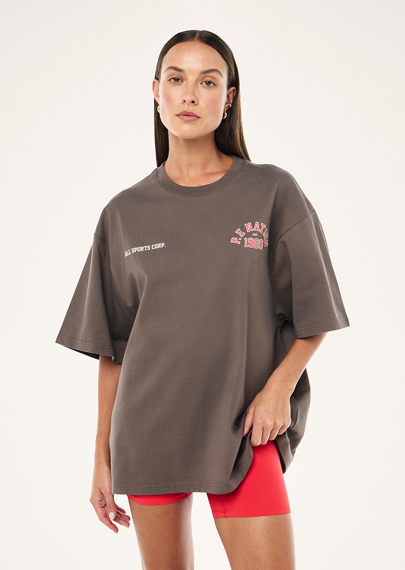 INBOUND TEE IN MAJOR BROWN BY P.E NATION