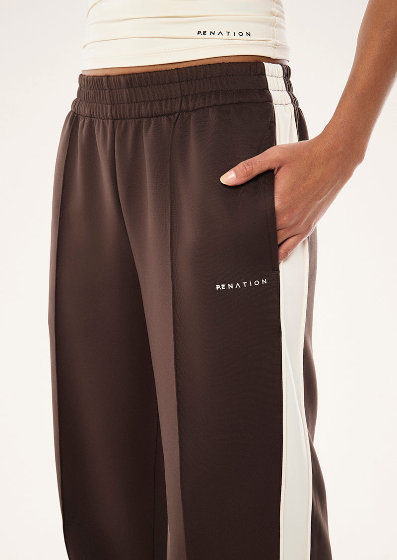 MAN DOWN TRACKPANT IN COFFEE