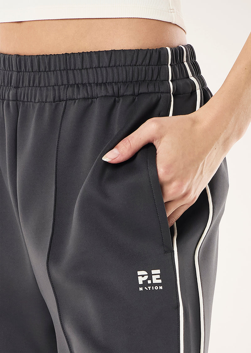 MAN+DOWN+TRACK+SHORT_244S386_ASPHALT-18_1
