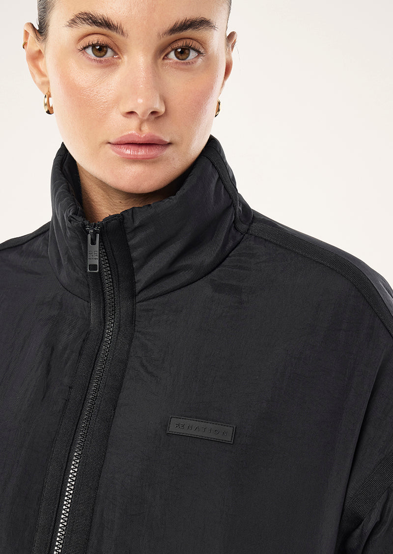 OFF SET JACKET IN BLACK