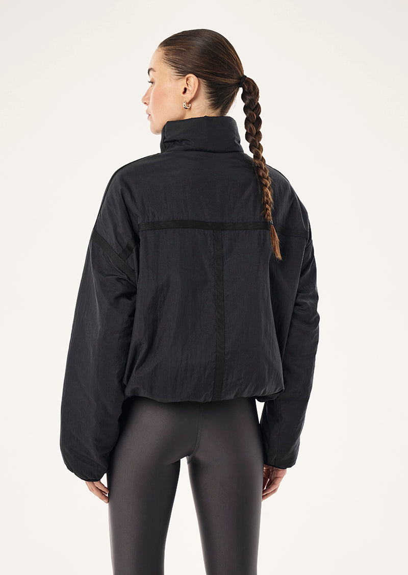OFF SET JACKET IN BLACK