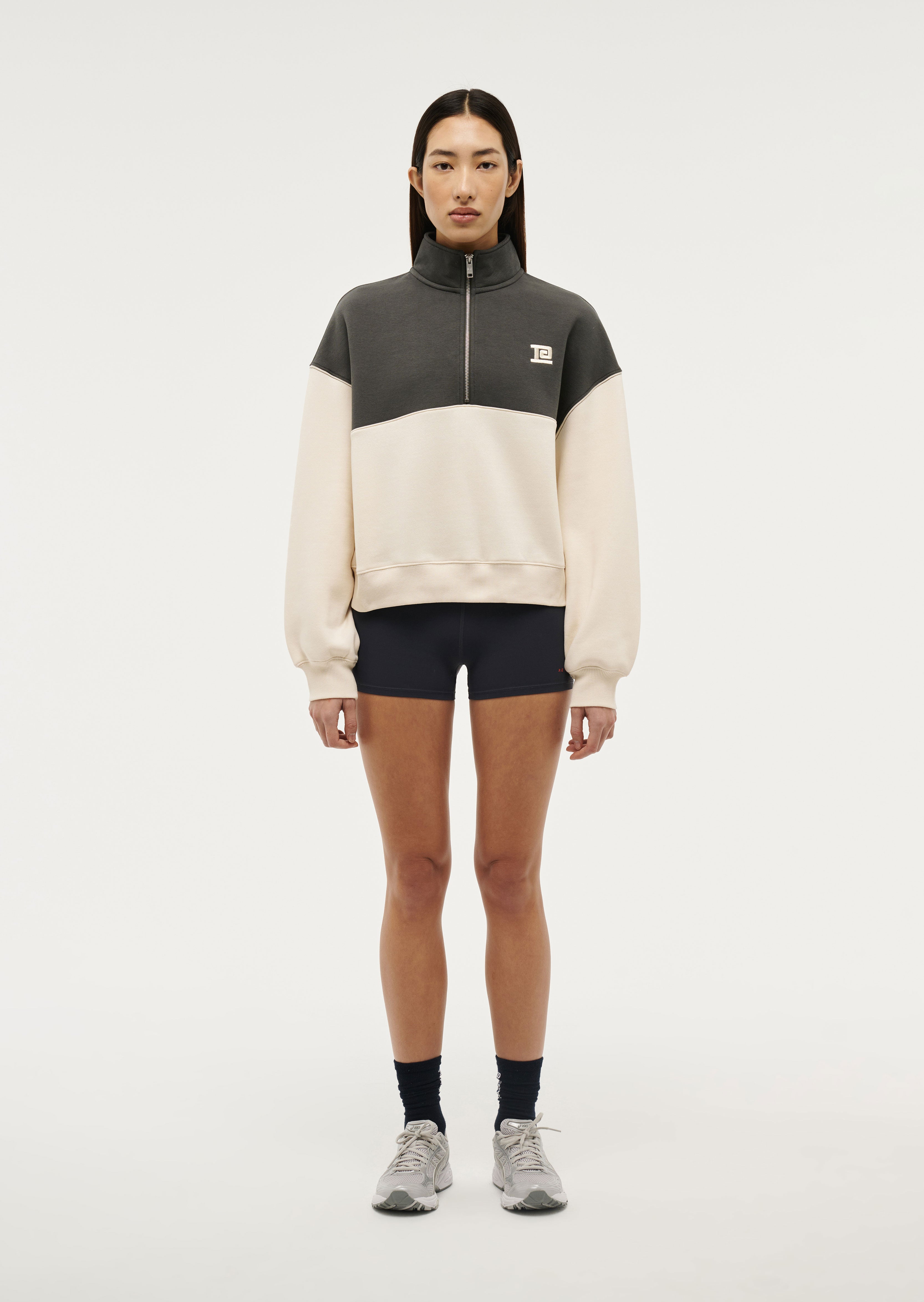 PENATION_ECOM_2024Q3-243F304_WHISPERWHITE_GUNMETAL_003_1