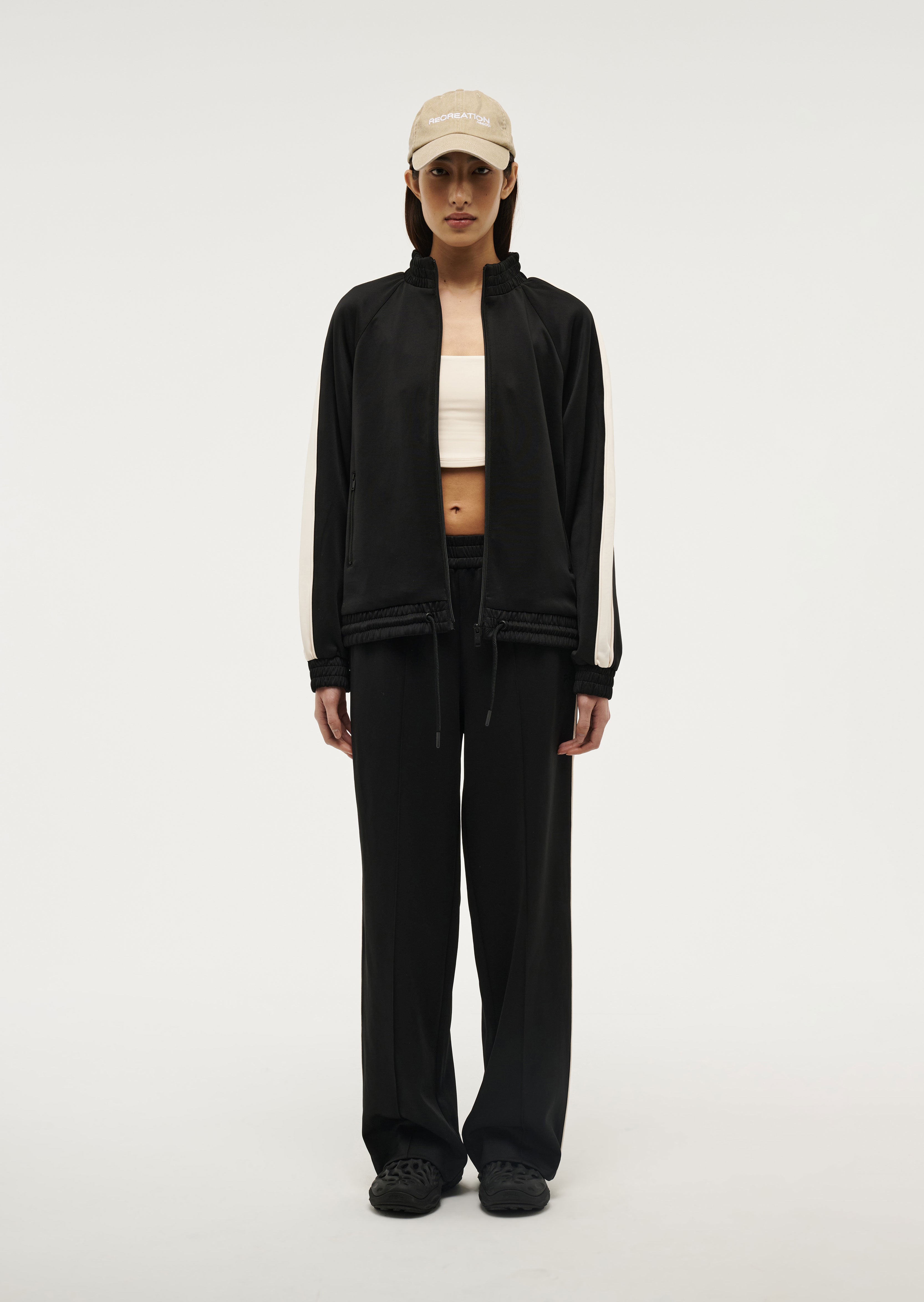 PENATION_ECOM_2024Q3-243J193_BLACK_025_1