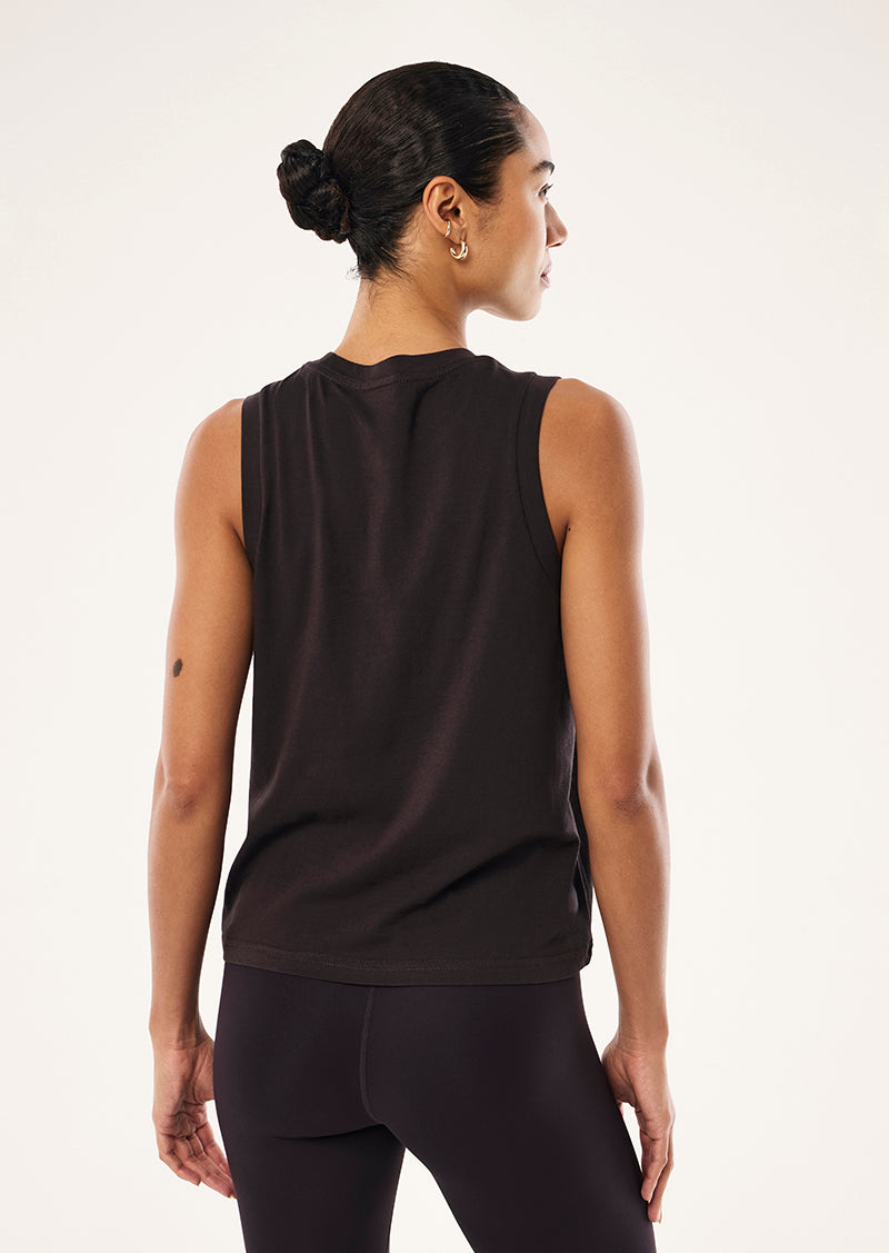 PHANTOM TANK IN BLACKBEAN BY P.E NATION, WOMEN'S ATHLEISURE GYM TANKS