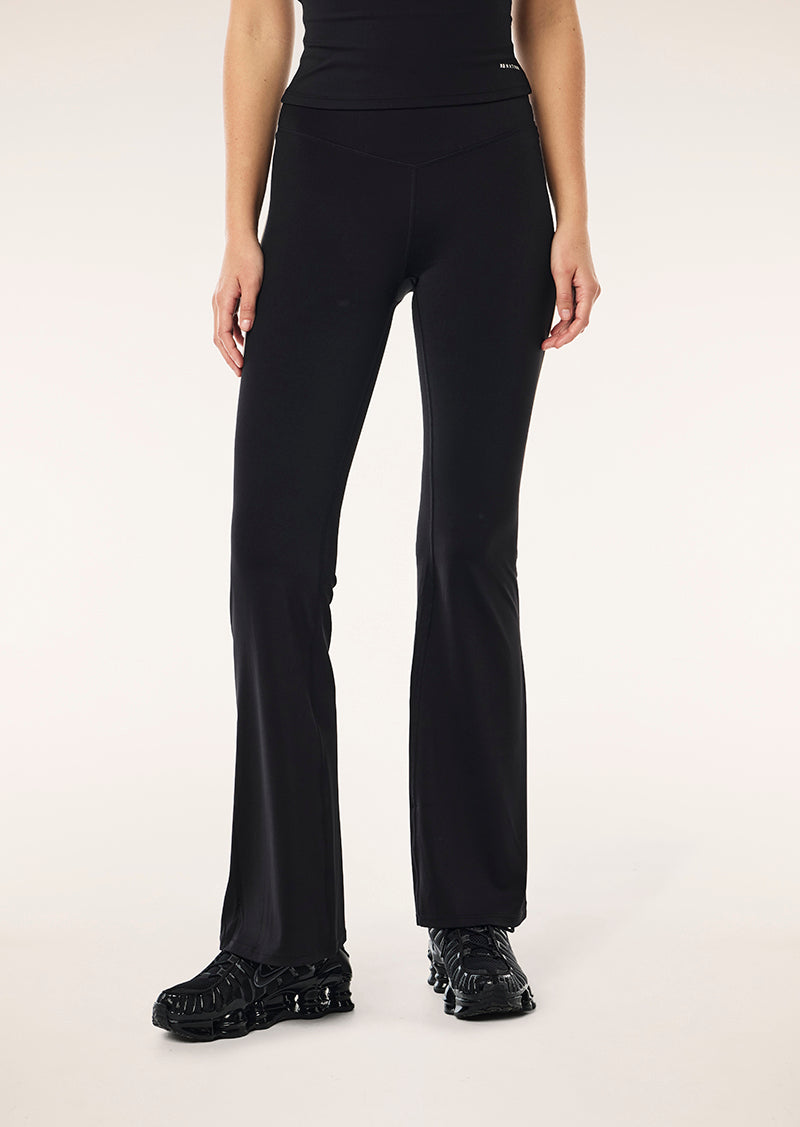 PREVIEW+PIPING+LEGGING_251G204_BLACK++WHISPER+WHITE-143_1