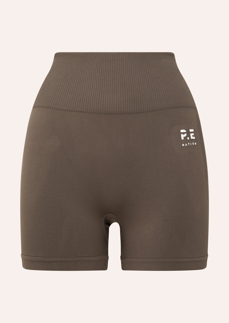 RESTORE SEAMLESS 2.5 BIKE SHORT IN WALNUT BY P.E NATION, WOMENS ACTIVE SEAMLESS BIKE SHORT BROWN