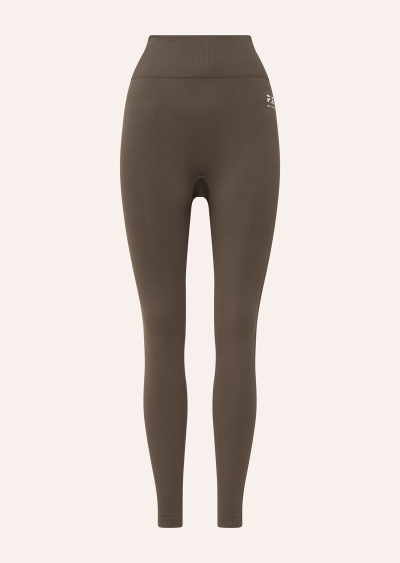 RESTORE SEAMLESS LEGGING IN WALNUT BY P.E NATION, WOMENS SEAMLESS ACTIVE LEGGING BROWN