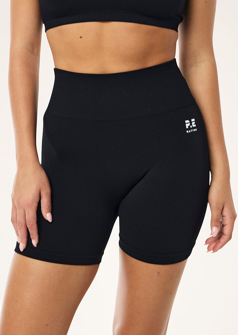 RESTORE+SEAMLESS+5+BIKE+SHORT_243S296_BLACK-110_1