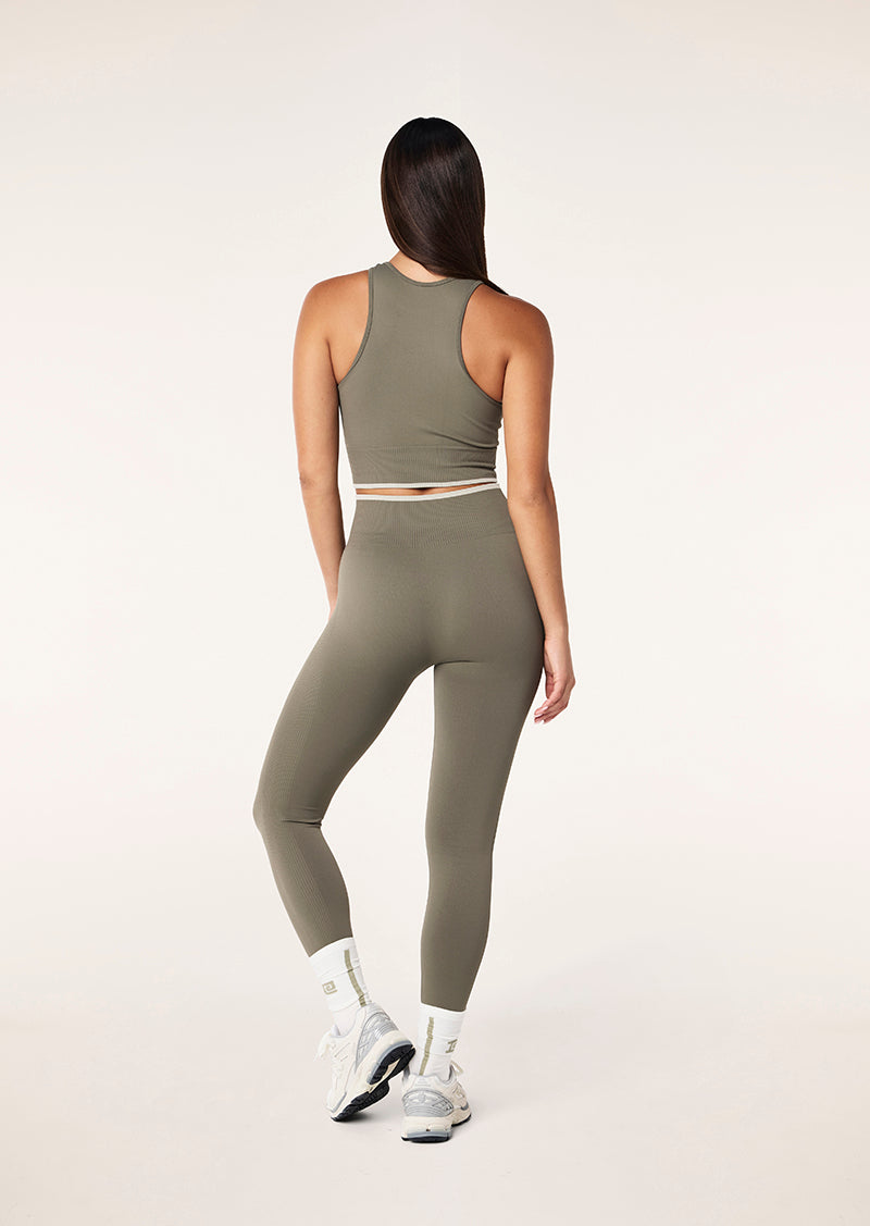 RESTORE+SEAMLESS+TANK_243W294_KHAKI-028_1