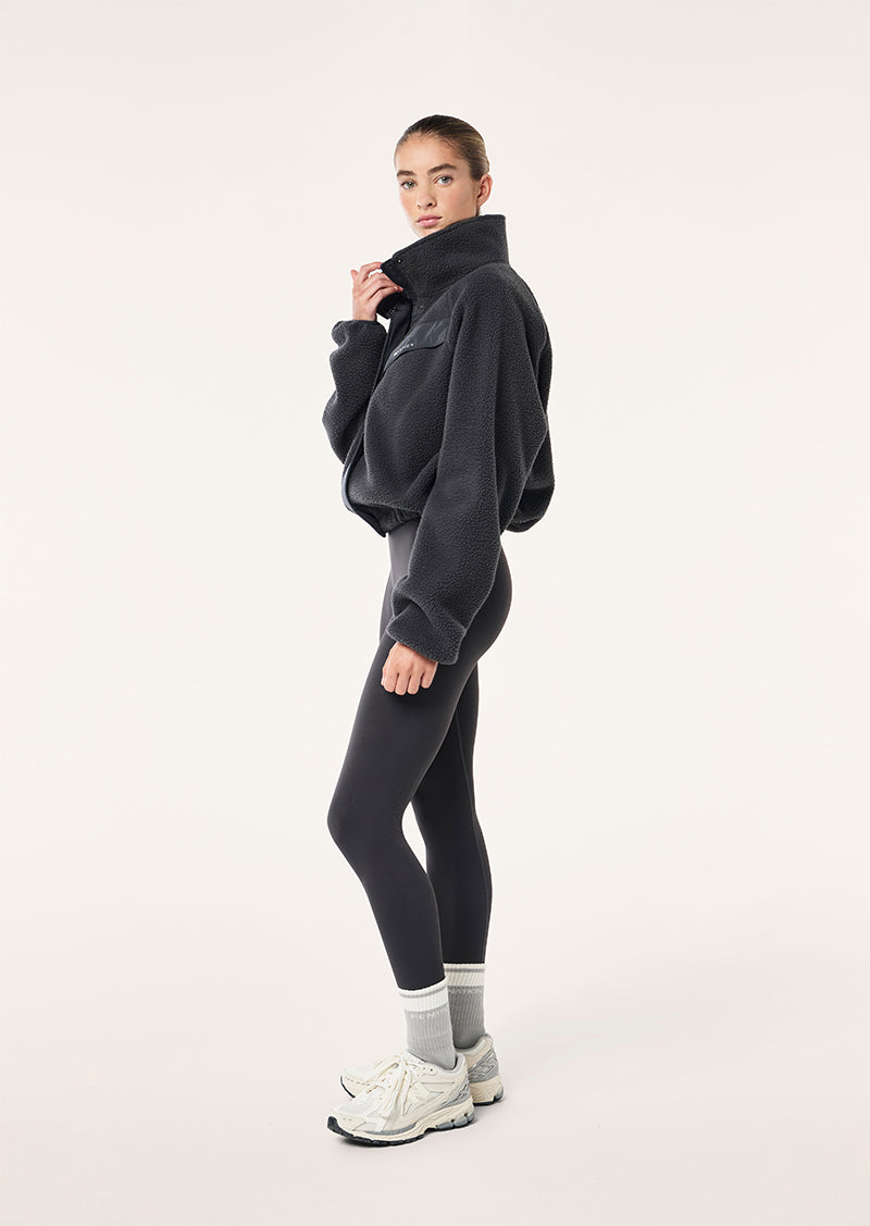 SHELTER-SHERPA-JACKET_251J095_ASPHALT_024-R_1