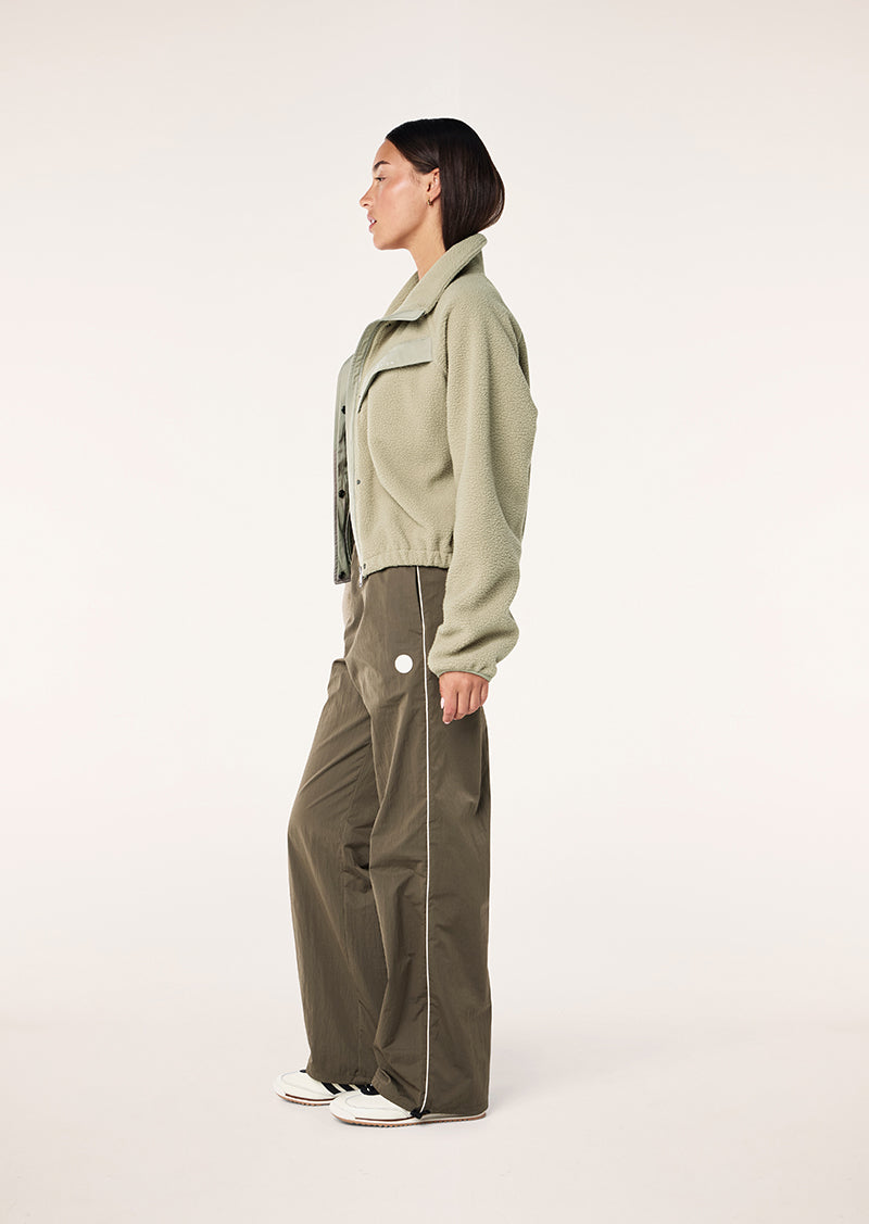 SHELTER-SHERPA-JACKET_251J095_OXFORD-TAN_011-R_1