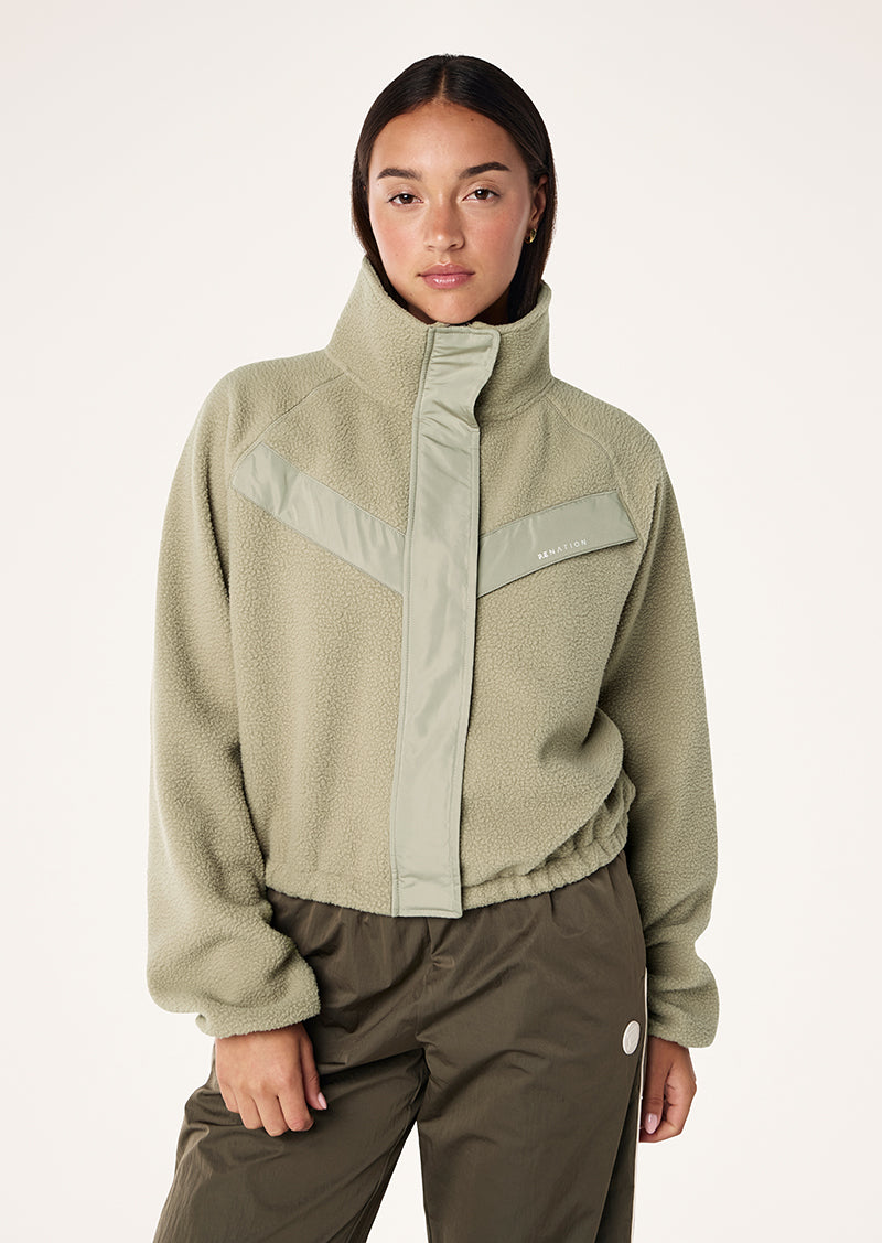 SHELTER-SHERPA-JACKET_251J095_OXFORD-TAN_033-R_1