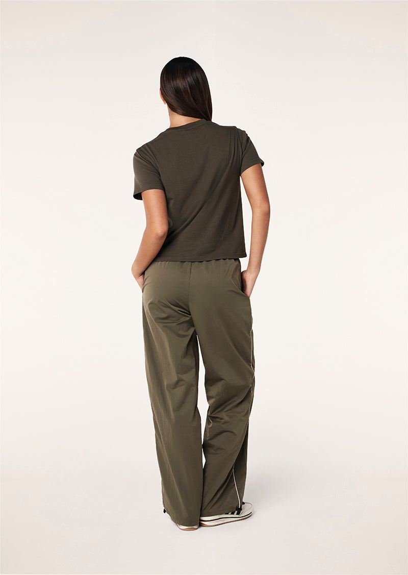 SHORELINE+TEE_251T150_WASHED+TARMAC_018_1