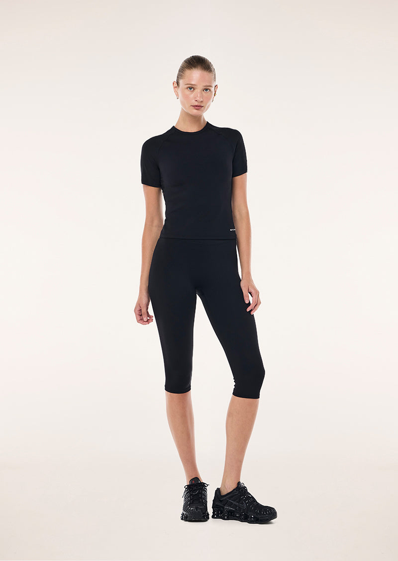 SIGNATURE-SS-TEE_263T031_BLACK-01-R_1