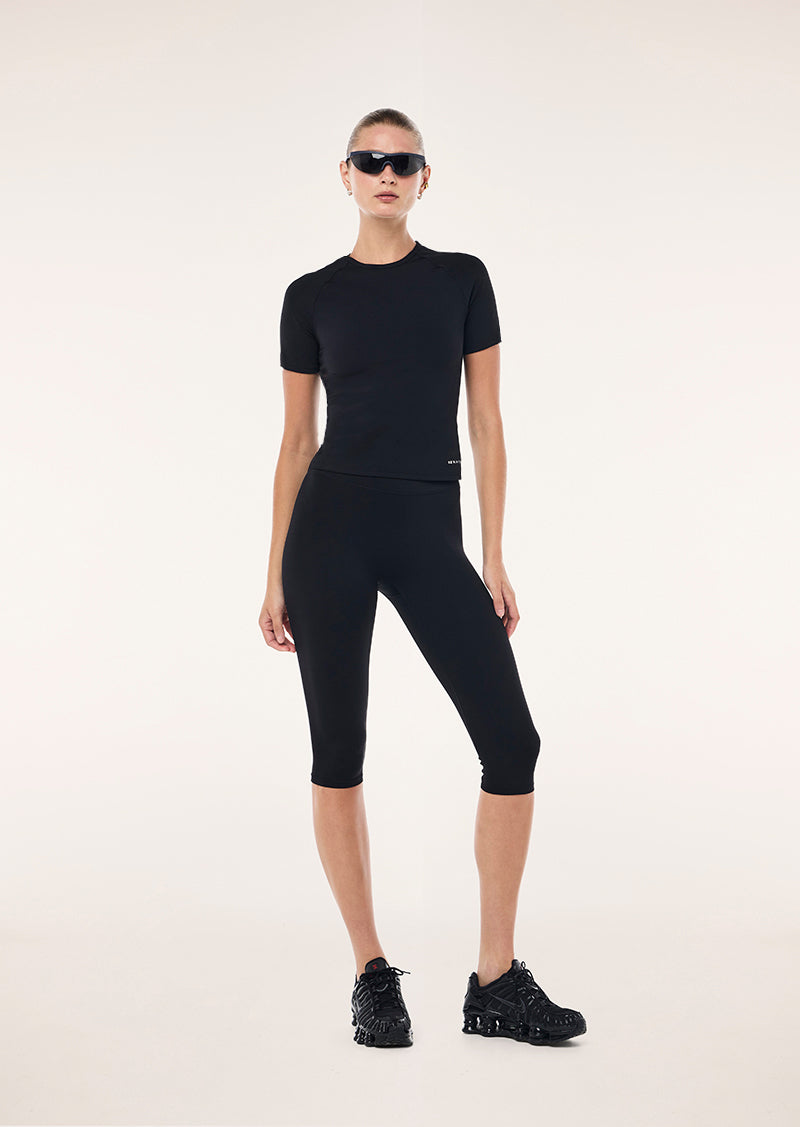 SIGNATURE-SS-TEE_263T031_BLACK-08-R_1