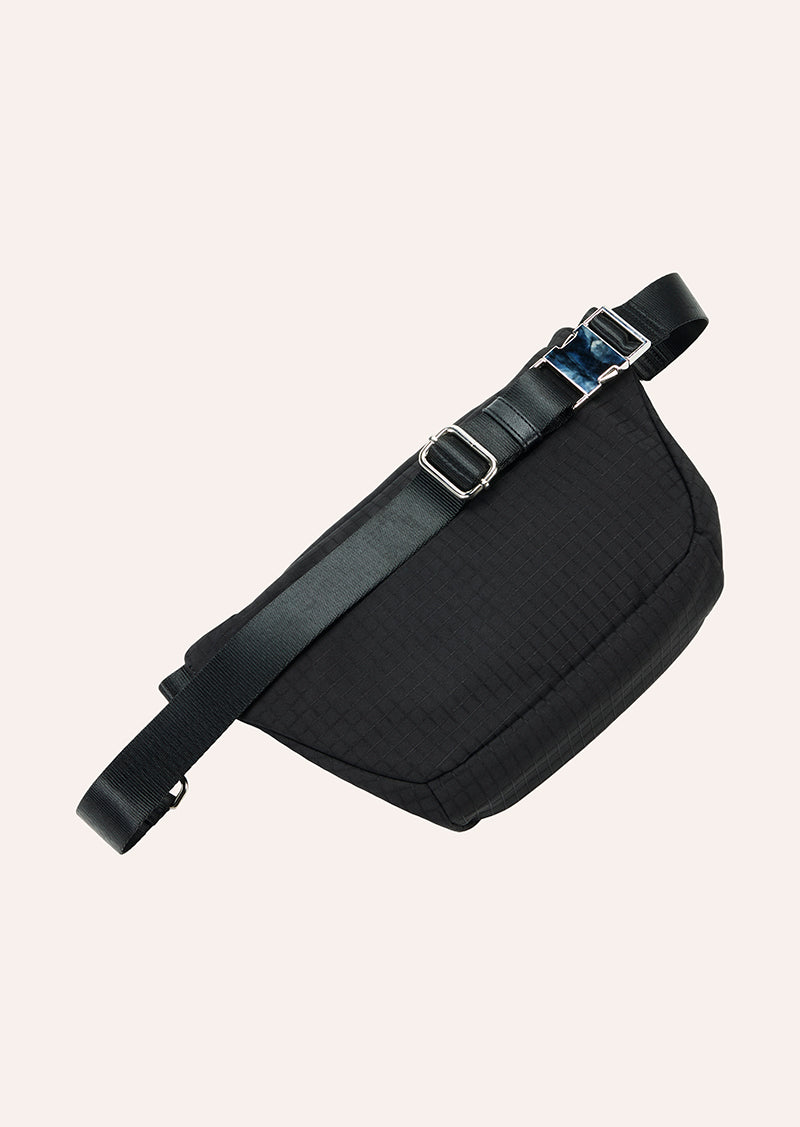 SIGNATURE CROSS BODY BAG IN BLACK BY P.E NATION, WOMEN'S ATHLEISURE CROSSBODY BAG