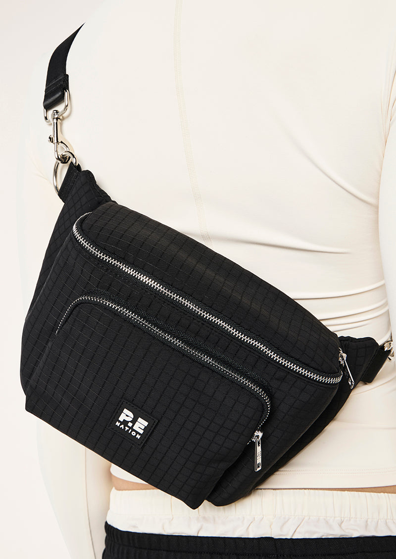 SIGNATURE CROSS BODY BAG IN BLACK BY P.E NATION