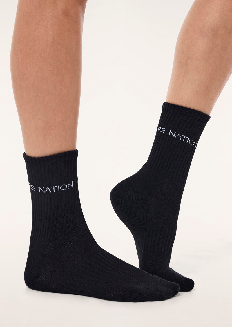 SIGNATURE+SOCK_262A142_BLACK++OPTIC+WHITE-11_1