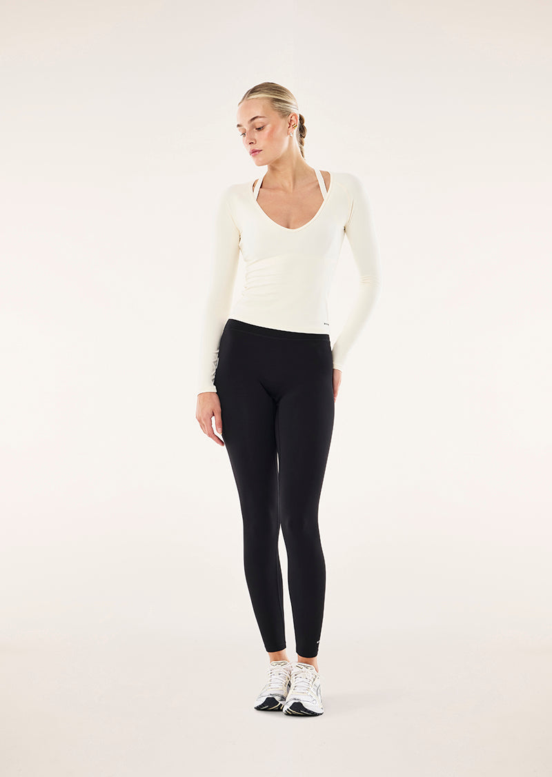 SIGNATURE+V+NECK+LS+TOP_263L206_WHISPER+WHITE-1387_1