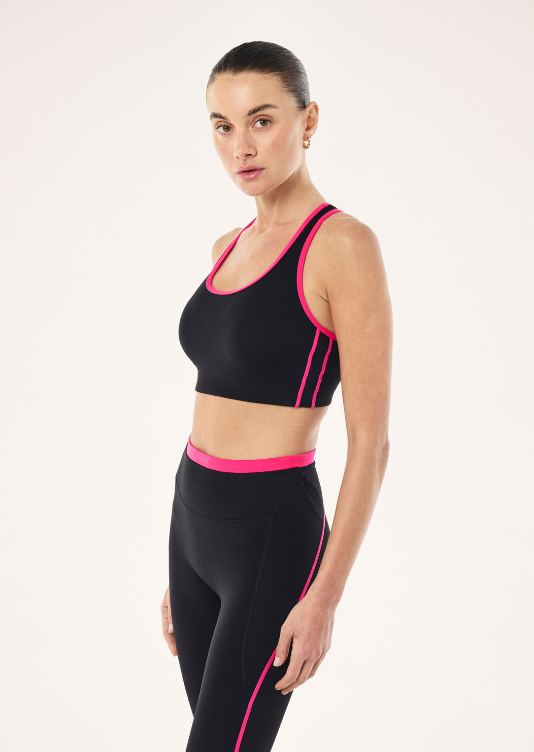 STELLAR+SPORTS+BRA_243C342_BLACK-COSMO+PINK-29_1