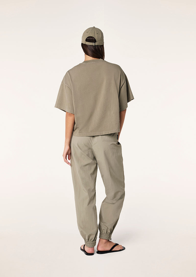 SUPERFINE+TEE_251T130_WASHED+SILVER+SAGE_055_1