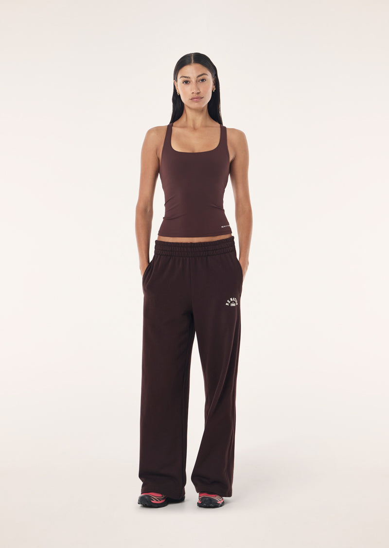 SWERVE-TRACKPANT_261P123_MAHOGANY-06_1