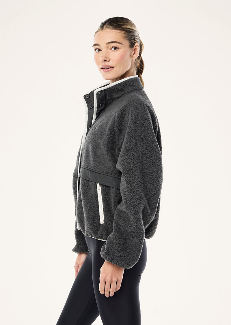 TECHNIQUE+JACKET_243J242_CAVIAR-3173_1