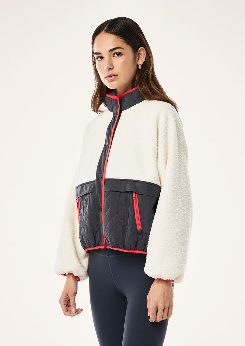 TECHNIQUE+QUILT+JACKET_244J262_WHISPER+WHITE++MARINE+BLUE-284_1